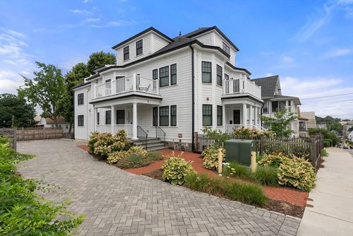 8c-8 Sycamore St, Somerville, MA, 02143-1257 | Card Image