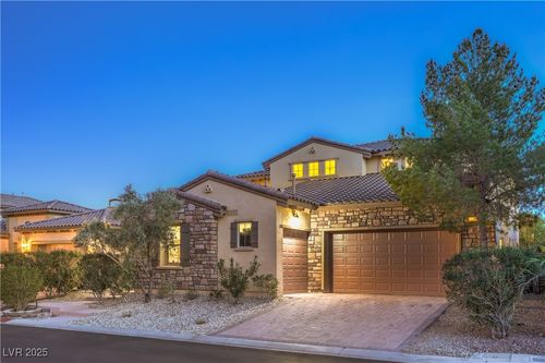 79 Rezzonico Dr, Henderson, NV, 89011-2811 | Card Image