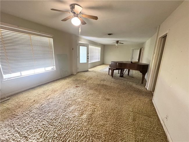 1223 W 3 Rd St, House other with 3 bedrooms, 2 bathrooms and null parking in Alice TX | Image 5