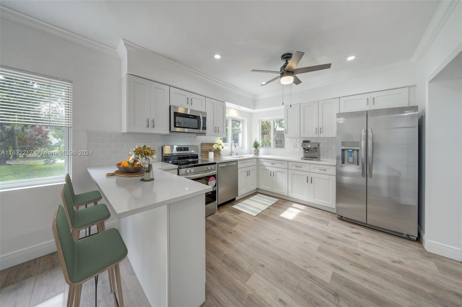 Dewey St, Hollywood, FL 33020