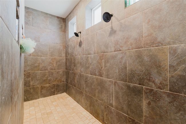 161 Hcr 1150, House other with 3 bedrooms, 3 bathrooms and null parking in Blum TX | Image 20