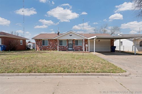 261 Sunset Dr, Vinita, OK, 74301-4619 | Card Image