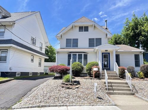 697 Kearny Ave, Kearny, NJ, 07032-3003 | Card Image