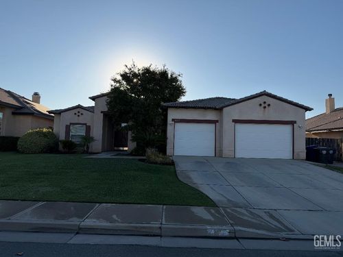 4005 Mesa Marin Drive, Bakersfield, CA, 93306 | Card Image