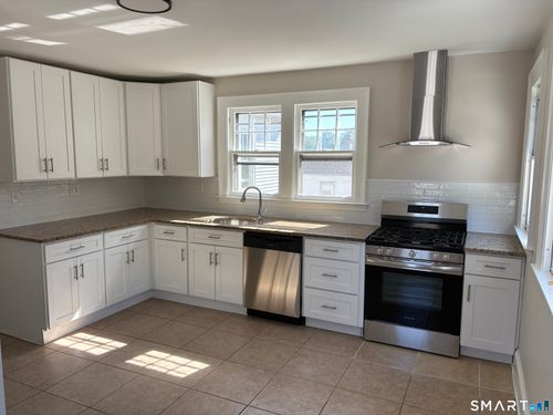 219 Jordan Ln, Wethersfield, CT, 06109-1125 | Card Image