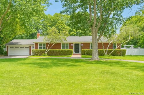 36 Nidzyn Ave, Remsenburg, NY, 11960-2056 | Card Image