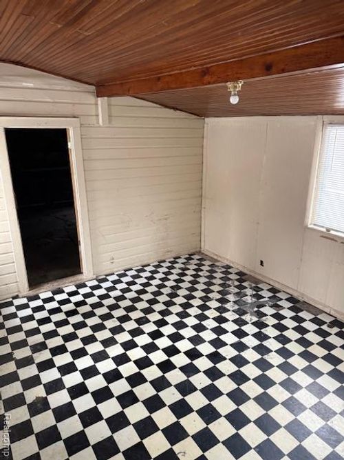 18170 Patton St, Detroit, MI, 48219-2556 | Card Image