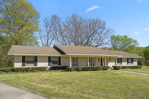 2823 Birchwood Ln, Commerce, TX, 75428-3862 | Card Image