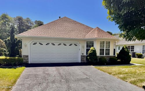 130 Skyline Dr, Lakewood, NJ, 08701-5738 | Card Image