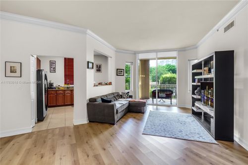 apt-135-3001 Ne 185th St, Aventura, FL, 33180-3343 | Card Image