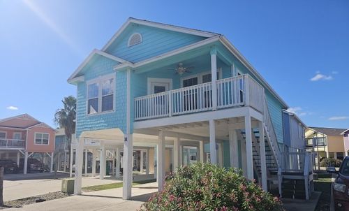 11-1549 S Commercial St, Aransas Pass, TX, 78336-2124 | Card Image