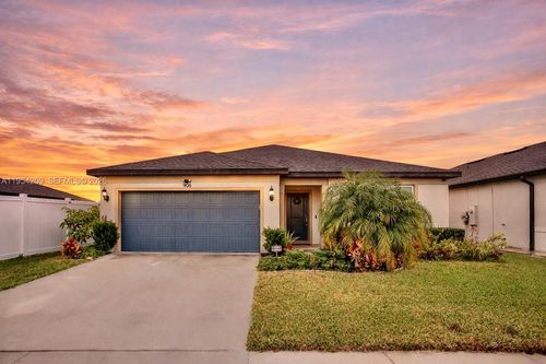 906 Swaying Sawgrass Ave, RUSKIN, FL, 33570-4432 | Card Image