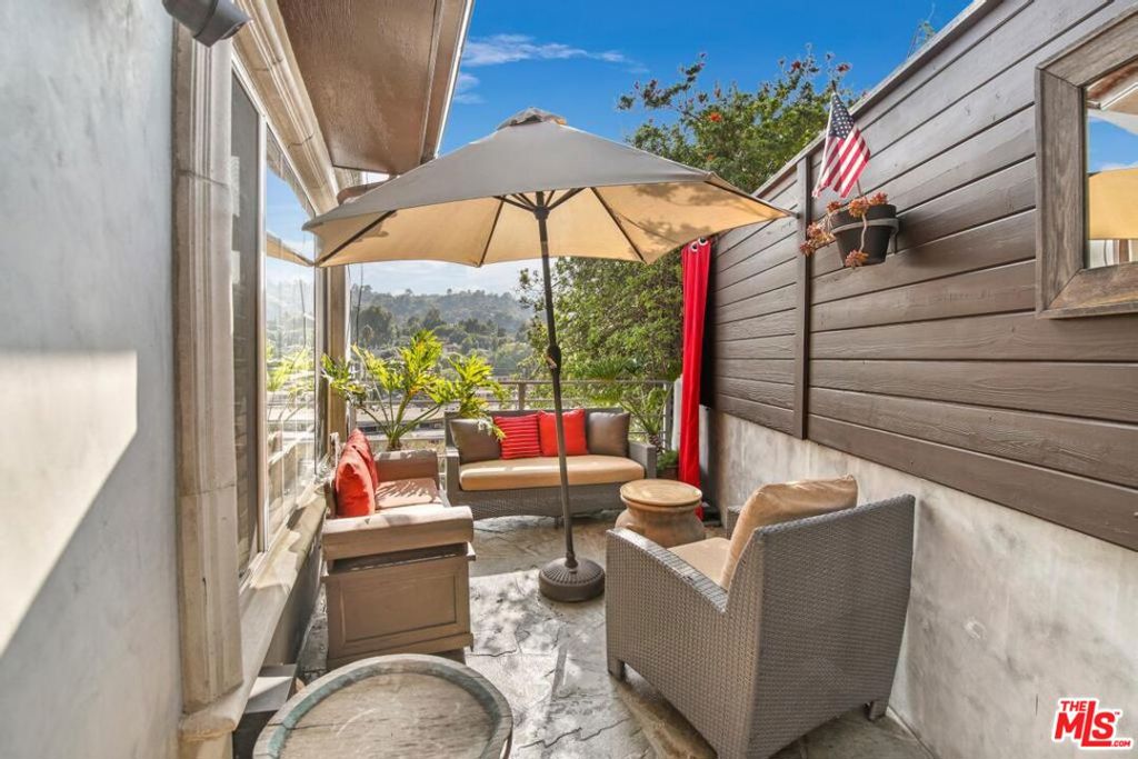 Residential Lease in Los Angeles 3