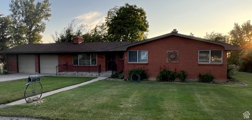 220 S 200 E, Fillmore, UT, 84631-2000 | Card Image