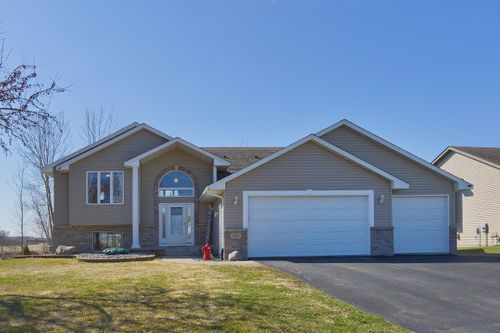 1007 Bluestem Ln, Lester Prairie, MN, 55354-7986 | Card Image