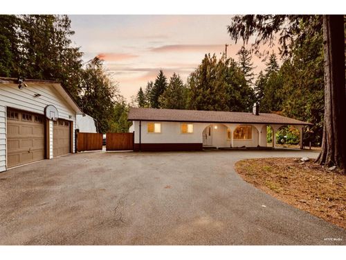 25160 54 Ave, Aldergrove, BC, V4W1T3 | Card Image