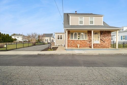 25 Winward St, Fall River, MA, 02724-1435 | Card Image