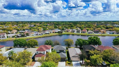 7951 Carriage Pointe Dr, GIBSONTON, FL, 33534-3008 | Card Image