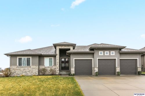 18363 Lake Cir, Elkhorn, NE, 68022-7108 | Card Image