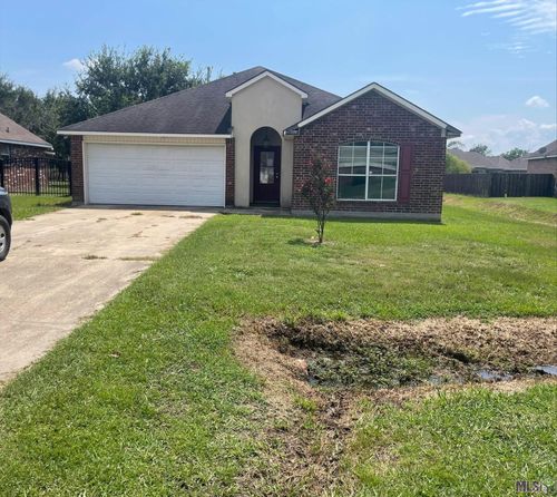 8822 Beauvoir, Denham Springs, LA, 70706 | Card Image