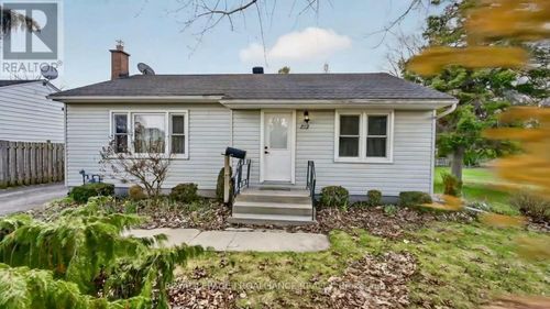 773 Royal Cres, Prescott, ON, K0E1T0 | Card Image