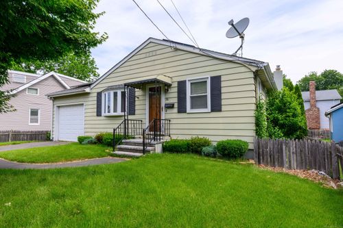 26 Susquehanna Ave, West Haven, CT, 06516-7020 | Card Image