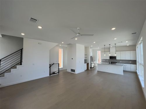 3-6825 Wolfcreek Pass, Austin, TX, 78749-1760 | Card Image