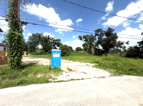 4026 Falls St, Houston, TX, 77026-3740 | Card Image
