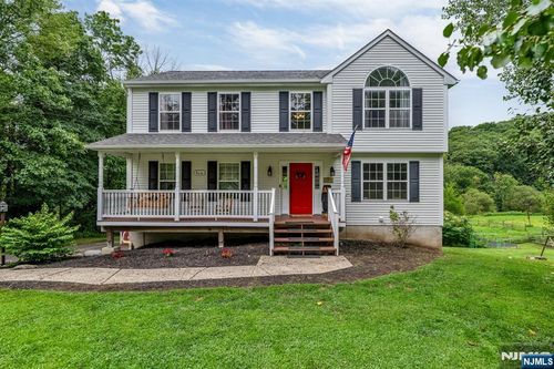 261 Germantown Rd, West Milford, NJ, 07480-2401 | Card Image