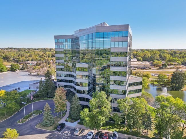 UNIT-304 - 5601 Smetana Dr, Condo with 2 bedrooms, 2 bathrooms and null parking in Minnetonka MN | Image 16