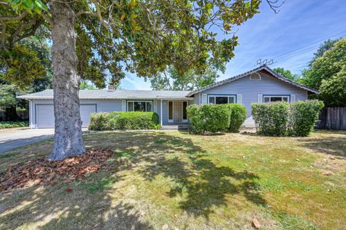 4764 Hixon Cir, Carmichael, CA, 95608-8024 | Card Image