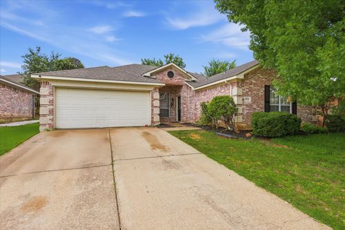 5002 Bayberry Dr, Arlington, TX, 76017-3915 | Card Image