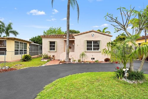 1340 Adams Street, Hollywood, FL, 33019 | Card Image