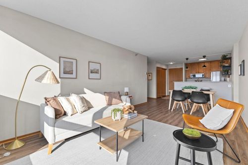 2126-433 S 7th St, Minneapolis, MN, 55415-1644 | Card Image