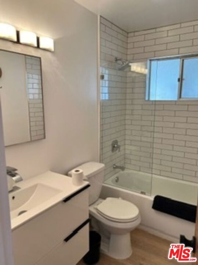 62282 Dennis Ave, House other with 2 bedrooms, 2 bathrooms and 1 parking in Joshua Tree CA | Image 5