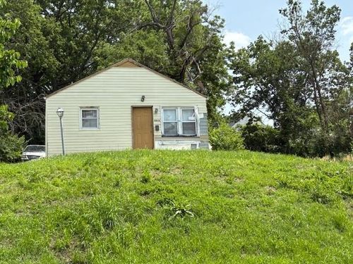 4327 Mersington Ave, Kansas City, MO, 64130-2140 | Card Image