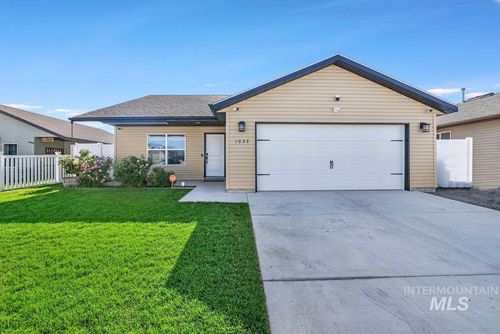 1022 S Date St, Jerome, ID, 83338-3300 | Card Image