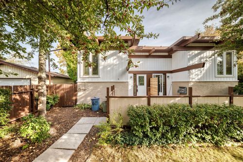 15A Arlington Bay Se, Calgary, AB, T2H2B2 | Card Image