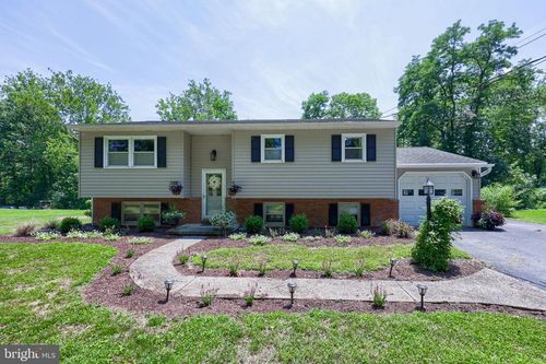 3356 Turnpike Rd, ELIZABETHTOWN, PA, 17022-8974 | Card Image