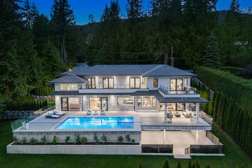 360 Southborough Dr, West Vancouver, BC, V7S1M1 | Card Image