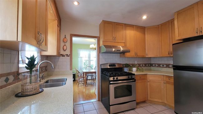 34 Evergreen Ln, House other with 4 bedrooms, 1 bathrooms and null parking in New Hyde Park NY | Image 9