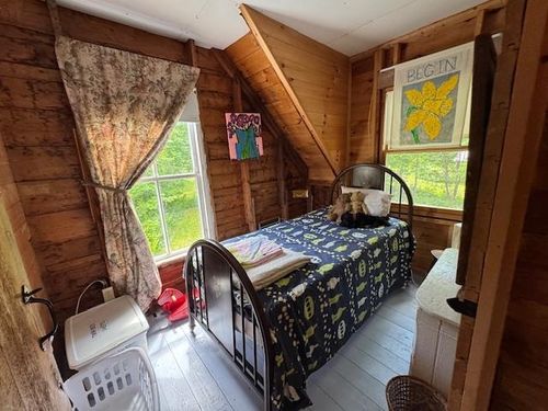 49 N Randolph Rd, Greensboro, VT, 05841 | Card Image