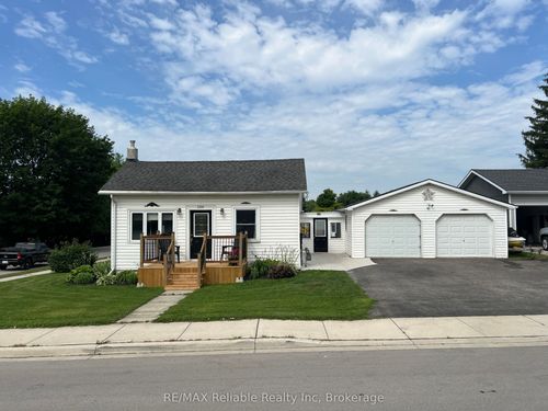 386 James St, Clinton, ON, N0M1L0 | Card Image