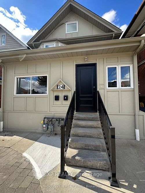 upper-24 St Clair Gdns, Toronto, ON, M6E3V4 | Card Image