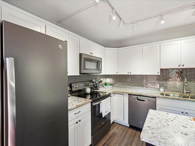 Kitchen | Image 9
