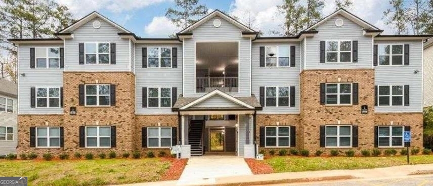 Residential in Lithonia