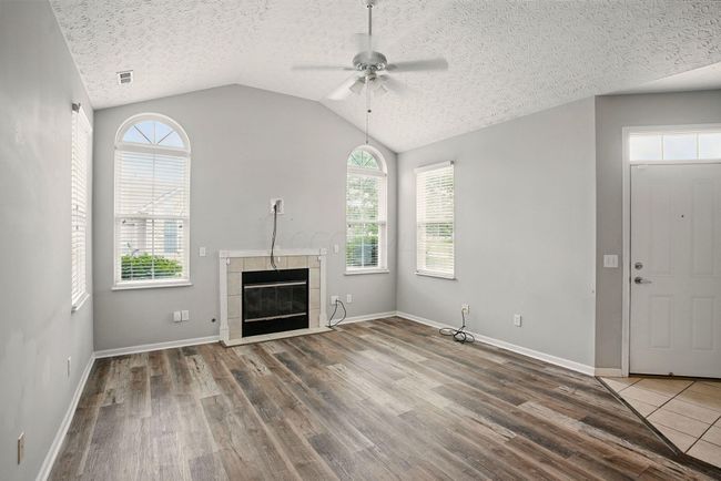6214 Brickside Dr, Condo with 2 bedrooms, 2 bathrooms and null parking in New Albany OH | Image 6