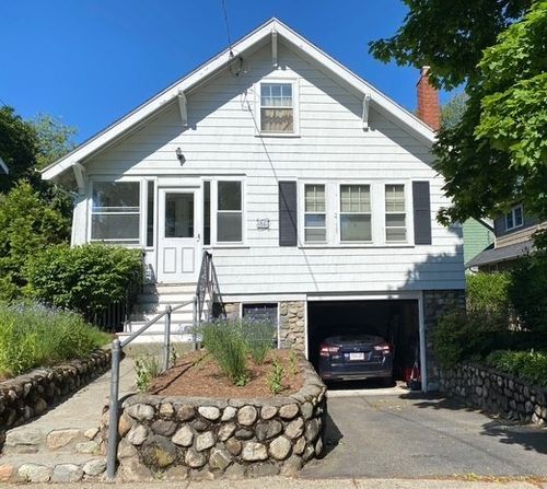 86 Highview Ave, Melrose, MA, 02176-4116 | Card Image