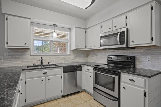 Kitchen view 3 | Image 15
