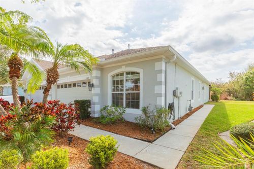 7409 Surrey Wood Ln, APOLLO BEACH, FL, 33572-1533 | Card Image
